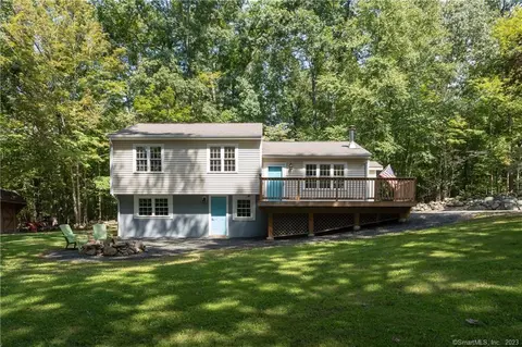 20 Ridgeway Rd, Clinton, CT 06413