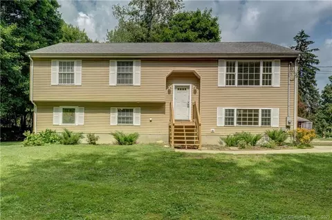 99 South St, Windham, CT 06226