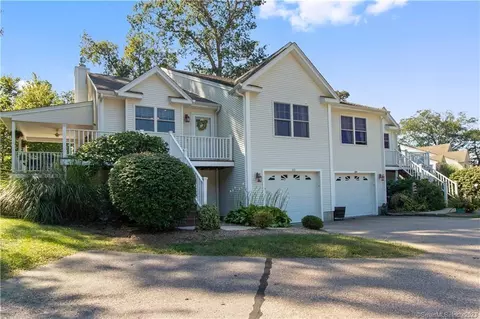 111 Murphys Dr #111, Groton, CT 06340