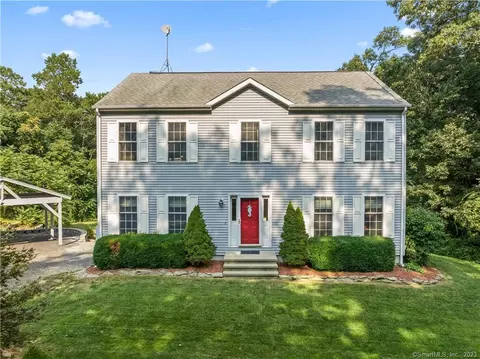 204 Horse Hill Rd, Westbrook, CT 06498
