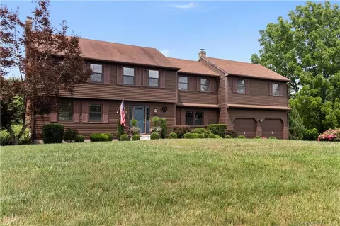 5 Country Way, Wallingford, CT 06492