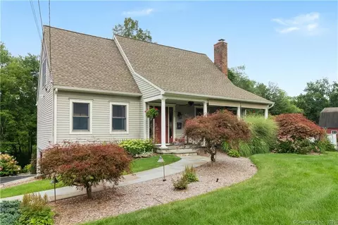563 Southford Rd, Middlebury, CT 06762