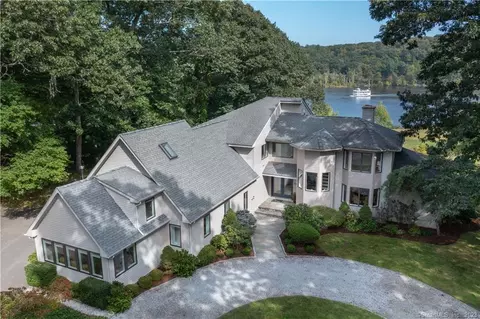 49 Parkers Point Rd, Chester, CT 06412