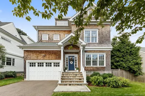 80 Howard St, Fairfield, CT 06824