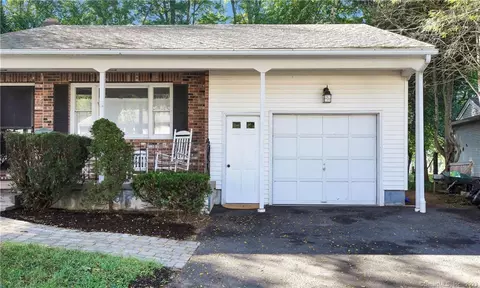93 Catherine St, Middletown, CT 06457