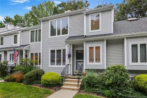 257 Sabin St #2, Putnam, CT 06260