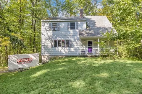 101 Oakdale Ave, Winchester, CT 06098