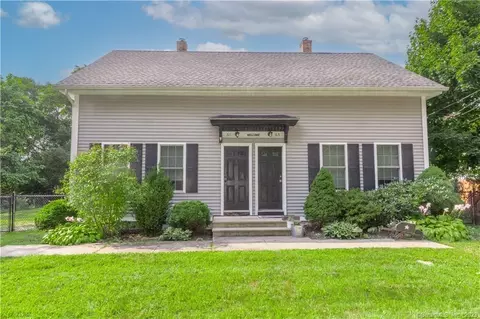 61 Goshen Rd, Moosup, CT 06354