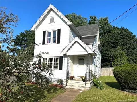 182 Quinnipiac Ave, North Haven, CT 06473