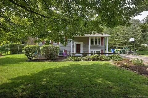 27 Evening Star Dr, Seymour, CT 06483