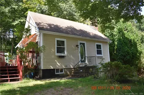 374 South St, Plymouth, CT 06782