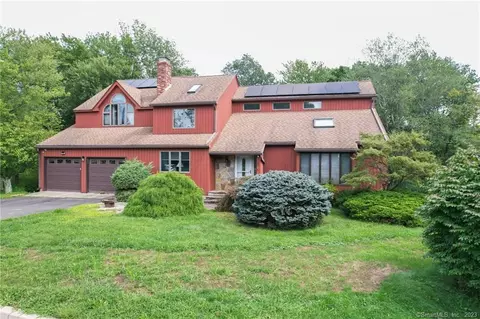 38 Ash Ct, Middletown, CT 06457