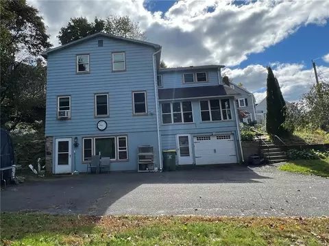 76 Fiske St, Waterbury, CT 06710