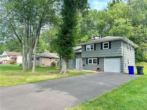 81 Northbrook Dr, West Hartford, CT 06117