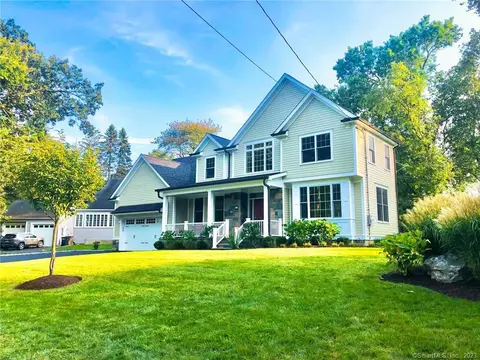 18 Deep Spring Ln, Stamford, CT 06907