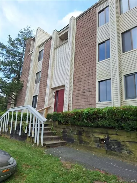 85 Burgundy Hill Ln #85, Middletown, CT 06457