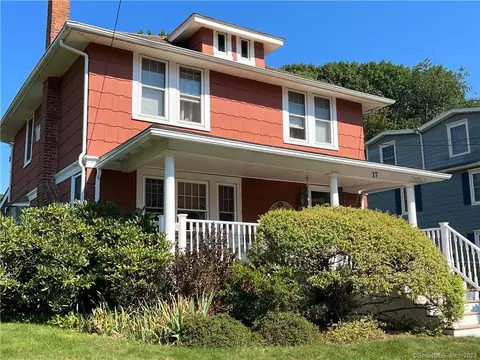 17 Berkeley Ter, Milford, CT 06460
