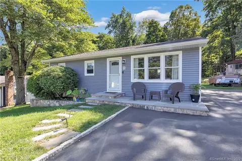 48 Midway Dr, Bethel, CT 06801