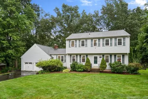 270 Magee Dr, Hamden, CT 06514