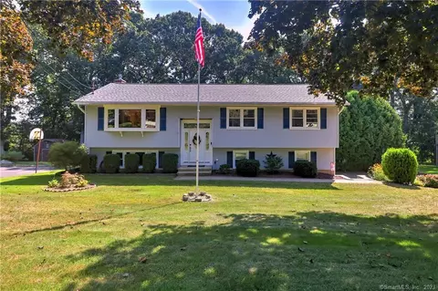 44 Selma Ave, Derby, CT 06418