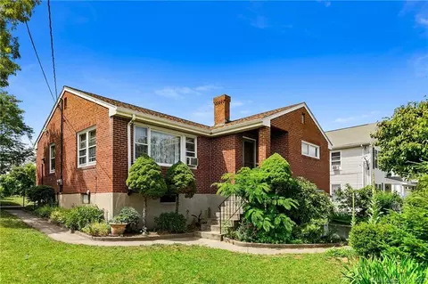 35 Roger St, Hartford, CT 06106