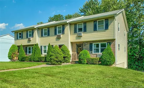 466 S Elm St, Wallingford, CT 06492