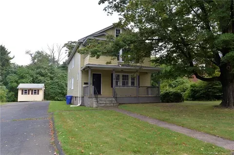 8 Silver Dr, Middletown, CT 06457