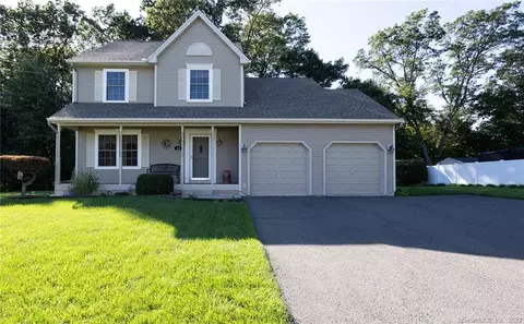 11 Whites Xing, Plainville, CT 06062