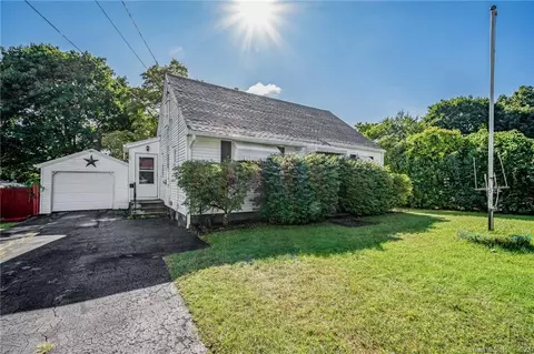 189 Crestwood Ave, Waterbury, CT 06704