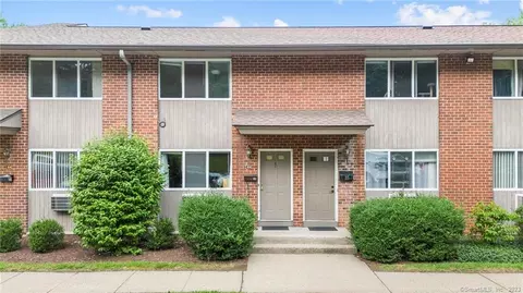 244 New Britain Ave #14, Unionville, CT 06085