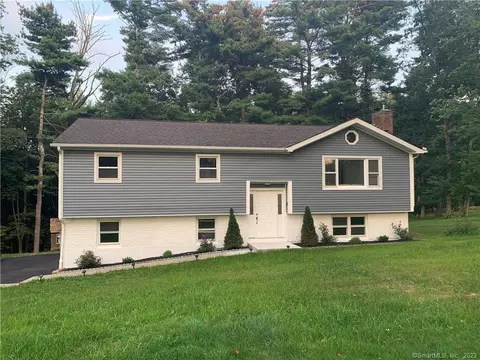 25 W Pine Dr, Danbury, CT 06811