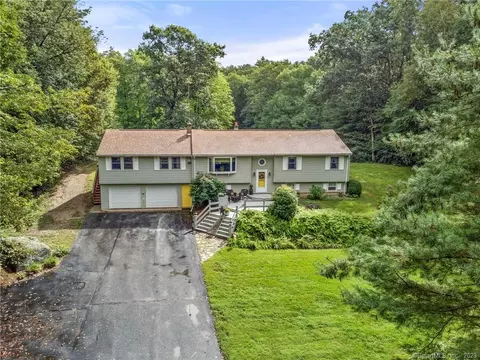 723 Brickyard Rd, Woodstock, CT 06281