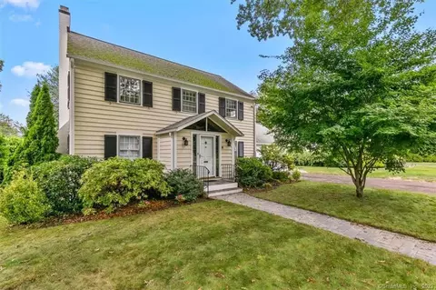 26 Underhill Rd, Hamden, CT 06517