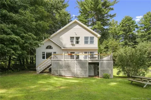 50 Lake View Dr, Woodstock, CT 06281