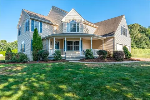 1 Bush Ln, Enfield, CT 06082