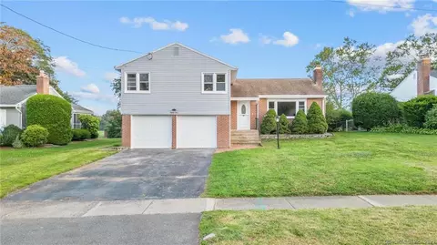 83 Lyman Rd, West Hartford, CT 06117