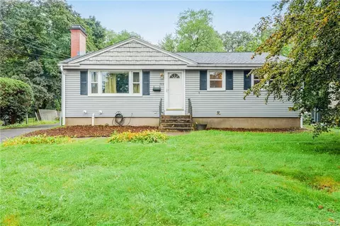 240 Green Rd, Manchester, CT 06042