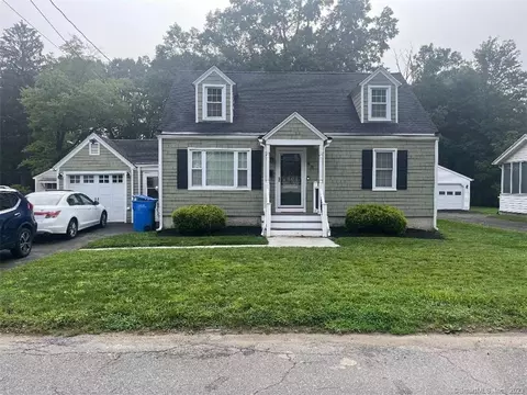 40 Howland St, Waterbury, CT 06708