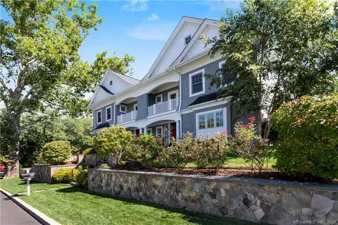 3 Orchard Pl #B, Greenwich, CT 06830
