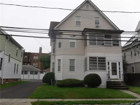77-79 Rowe Ave, Hartford, CT 06106