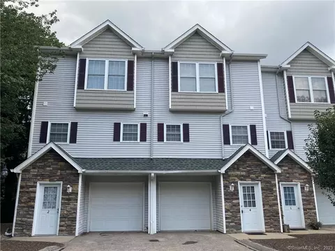 296 Hamilton Ave #4, Norwich, CT 06360