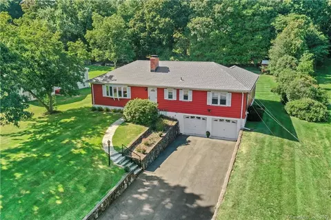 1682 Hartford Tpke, North Haven, CT 06473