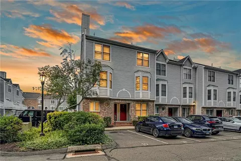2612 North Ave #B4, Bridgeport, CT 06604