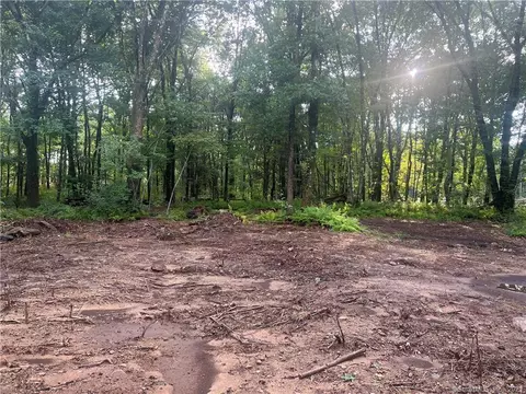 520 Washington Rd, Plymouth, CT 06786