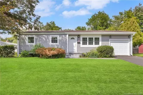 9 Hazel St, Windsor Locks, CT 06096