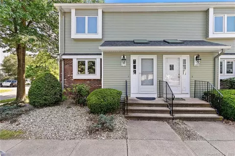 210 Sandstone Dr #210, South Windsor, CT 06074
