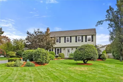 20 Chatham Ln, South Windsor, CT 06074