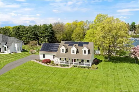 25 Rushforde Dr, Manchester, CT 06040