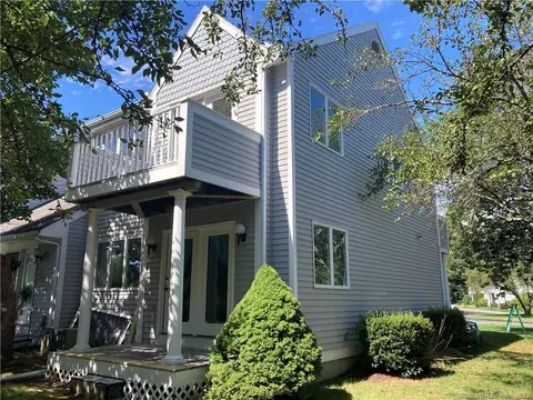 59 Old Post Rd #A1, Clinton, CT 06413