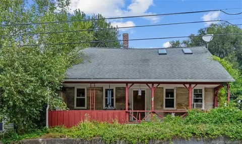 114 Franklin St, Killingly, CT 06239